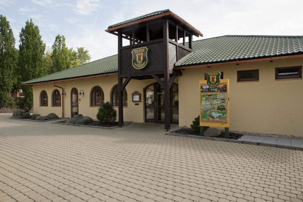 Hotel Resort Lovecka Basta Страконіце Екстер'єр фото