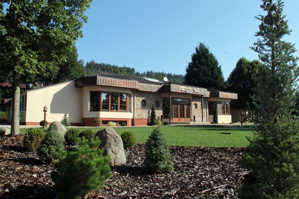 Hotel Resort Lovecka Basta Страконіце Екстер'єр фото